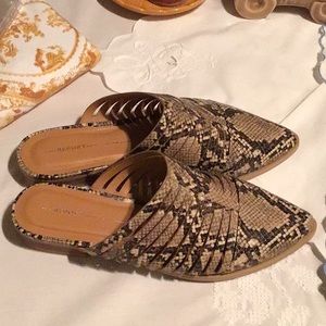 Slip on Mules, Snake skin look. Size 8.5 WIDE , By Report.